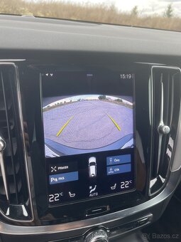 Volvo V60 R-Design 2021 - 14