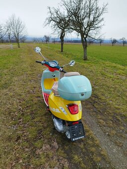 Vespa primavera 125 r.v. 2022 - 14