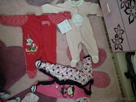 Oblečení a jiné potřeby pro miminko - 14