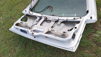 FORD GALAXY – DVEŘE KUFRU STŘIBRNÉ - 14
