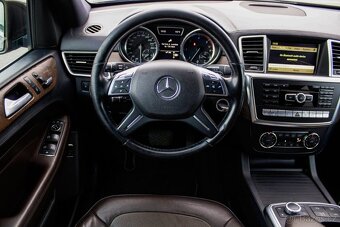 Mercedes-Benz ML350 BlueTEC 4matic - 14
