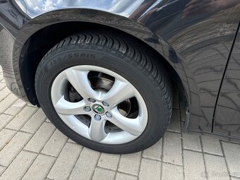 Škoda Fabia II 1.2 TSI / 63kW / 2011 /  DIGI KLIMA / SENZORY - 14