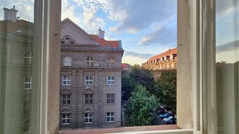 Dejvické 2+kk – útulný byt, blízko metra i kaváren - 14