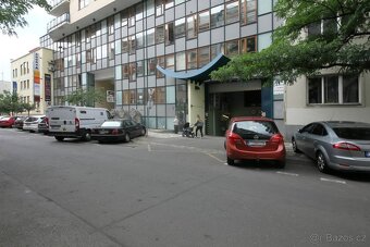 AGORA FLORA - pronájem komerčních prostor (487,4 m2), Praha - 14