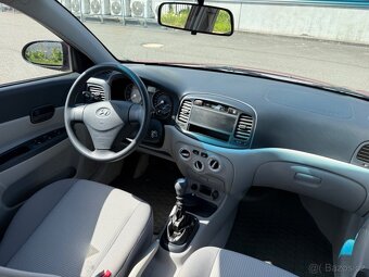 HYUNDAI ACCENT 1,4 16V 71kW - 1.maj - Klima - pouze 21000km - 14