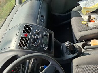 VW Touran 1.6 TDI 77kw Klima Model 2012 Nová Stk. - 14
