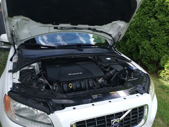Volvo V70 2.0i 107kw LPG top stav - 14