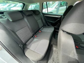 Škoda Octavia 2,0 TDi Serviska, Výhřev, ALU - 14
