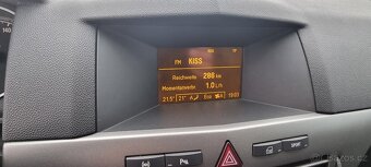 Opel Astra GTC - 14