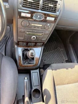 Ford Mondeo 2.0  teči - 14