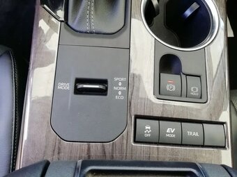 Toyota Highlander, 2.5 Hybrid AWD Prestige Tech - 14