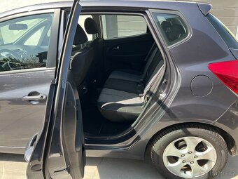 KIA VENGA 1,4i 66KW 1.MAJITEL 48000KM TEMPOMAT PARK.SENZORY - 14