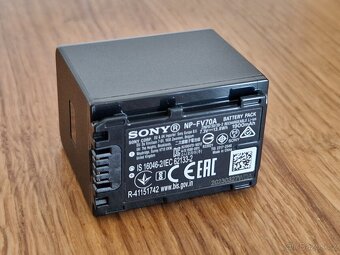 kamera SONY AX700 - 14
