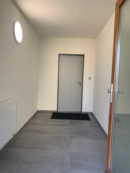 Pronájem obchodních prostor, kanceláře - 14