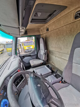 Prodám skříňový RENAULT PREMIUM 420.26 PR 6X2 EURO 3 - 14