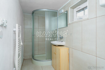 Prodej chaty se stavebním pozemkem o ploše 2870 m² v obci Ho - 14