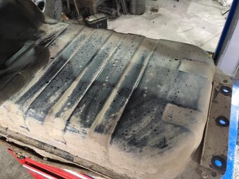 kia sorento 2,5 crdi 125kw 2009 náhradní díly - 14