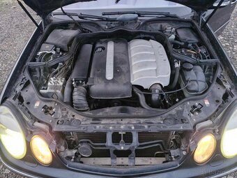 Mercedes-Benz E W211 - 14