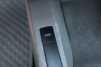 Audi A2, 1,4i 55KW, SERVISKA, KLIMA, r.v. 2000 - 14