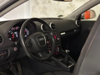 Audi A3 Sportback 1.4 TFSI Xenon / Sport / výhřev / STK - 14