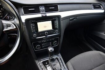 Škoda Superb II 2.0 TDi CR DSG6,FACE,NAVI,XENON,TEMP,VÝHŘEV - 14