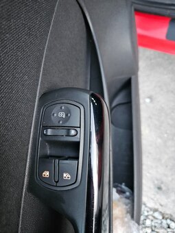 Opel Corsa D 1.4 benzín - 14