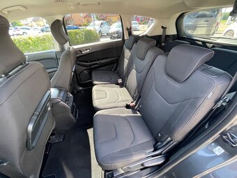 FORD S-MAX 7 míst - 14