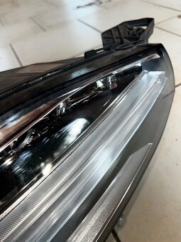 světla volvo xc90 II - 14