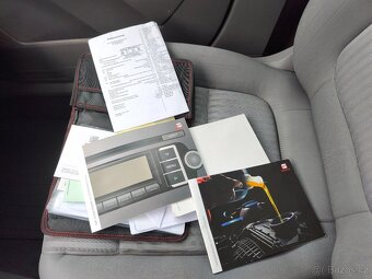 Seat Alhambra 2,0 TDi rok 2011 7míst - 14