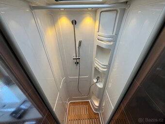 Hymer B - DL 574 , 2,3 Mjet 150 PS - 14