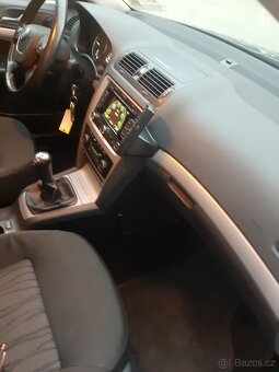 Škoda Octavia Combi II Facelift 2.0 TDI Navig. 2x sada pneu - 14