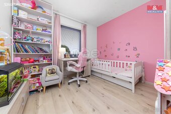 Rodinný dům 4+kk s garáži   Nová Ves u Oslavan - 14