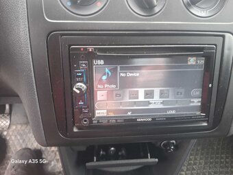 VW Caddy  RV 2010   121000km odpočet DPH - 14