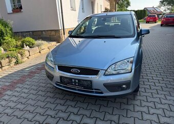 Ford Focus 1,6i Ghia Tažné Klima benzín - 14