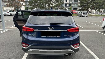 2019 - Hyundai Santa Fe Premium Luxury 2,2 CRDi 7 místn - 14
