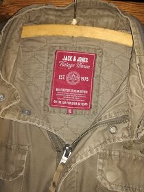 Podzim-zima bunda značky Jack and Jones vel. XL - 14