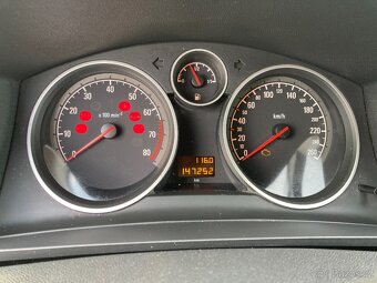 Prodám Opel Zafira 08/ 2011, 1.8 benzín, nízký nájezd - 14