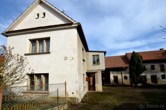 Prodej venkovské usedlosti v Předoníně s dvěmi stodolami na  - 14