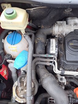 VW CADDY LIFE, 1,9 TDi, 77kW, rodinné auto - 14