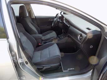 Toyota Auris 1.8 Hybrid/Selection/1.Maj.ČR/ - 14