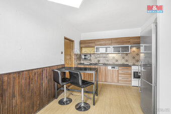 Prodej rodinného domu, 240 m², Velim, ul. Karlova - 14