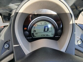 Yamaha NMax 125 (2015/17400km) - 14