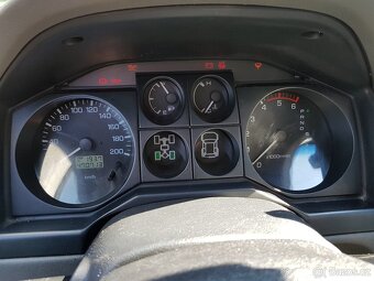 Mitsubishi Pajero 3,2 DiD v kůži +tažné - 14