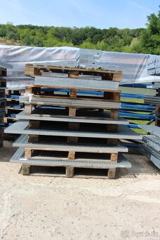 Vyprodej ozinkovane pochozi rosty a schodnice - 14