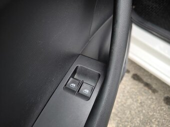 skoda rapid spaceback 1,2tsi 2015 - 14