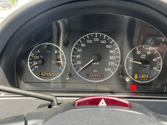MERCEDES- BENZ  270 CDi 120 Kw  EDITION TAŽNÉ  - 14