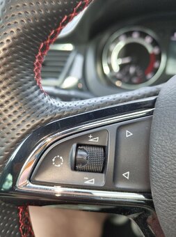 ROLOVACI KOLECKA NA MULTIFUNKCNI VOLANT - 14