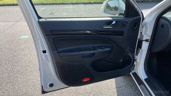 ŠKODA OCTAVIA 2.0TDi RS 125kW DSG 1.MAJITEL - 14