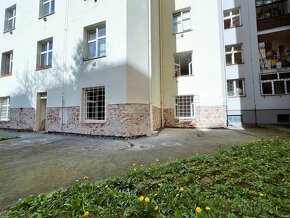Útulný byt 2+kk s výhledem do vnitrobloku, 50m2, Praha 2 Vin - 14