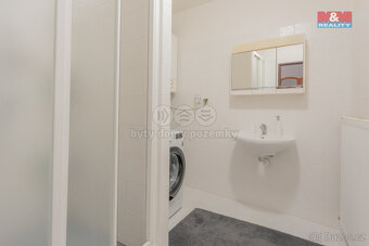 Prodej rodinného domu, 252 m², Vojkovice, ul. Hlavní - 14